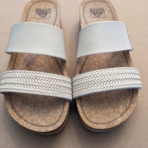 Reef Sandals white and tan size 8
